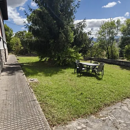 Escueles De C *